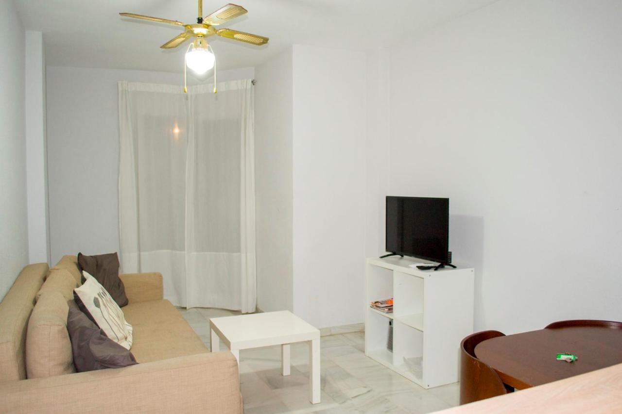 Oceanfront Apartment Malaga Exterior photo
