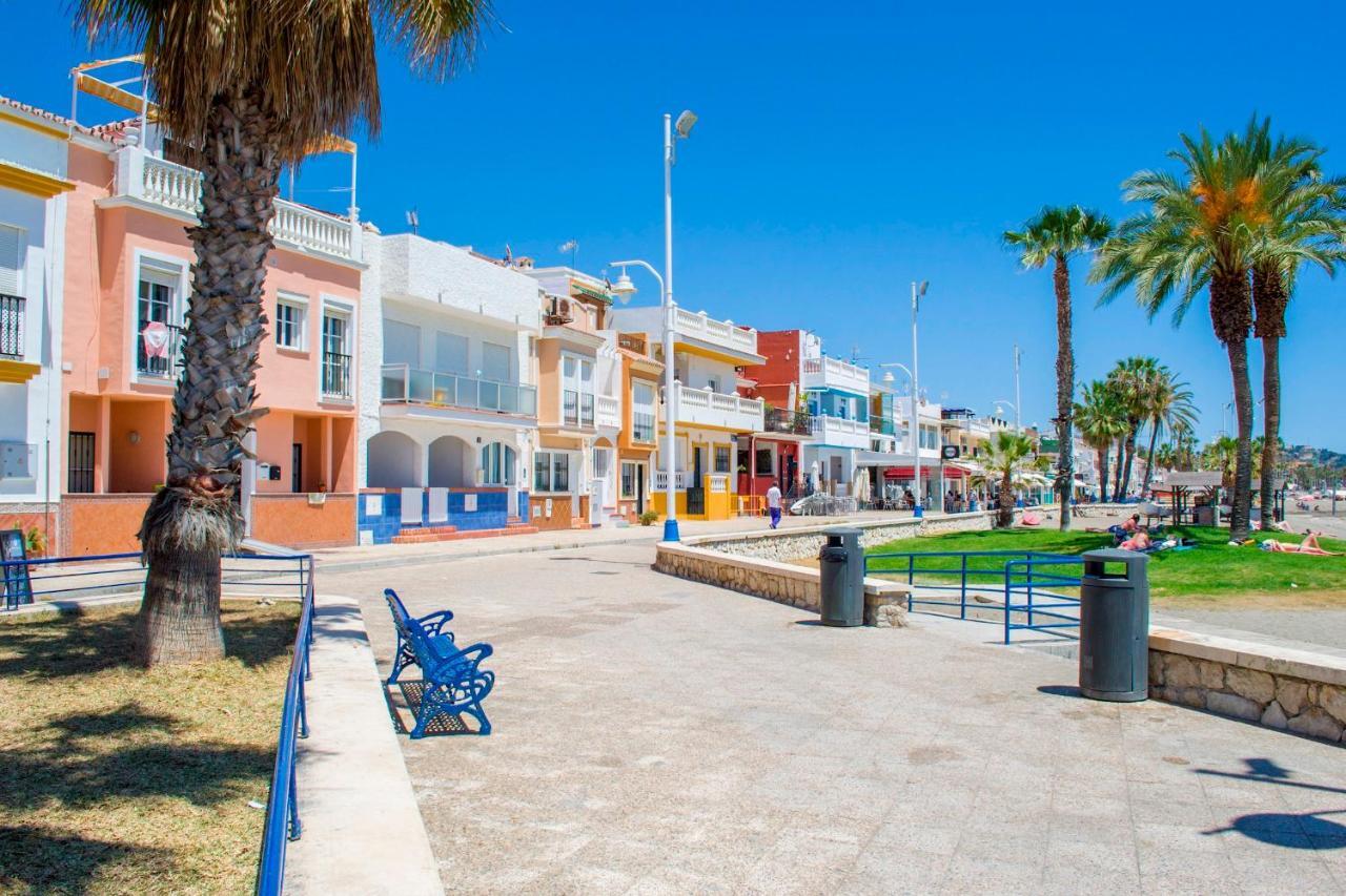 Oceanfront Apartment Malaga Exterior photo
