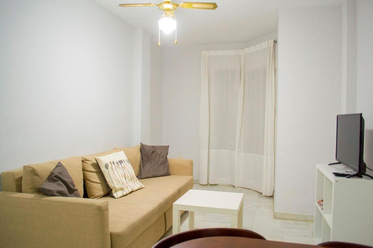 Oceanfront Apartment Malaga Exterior photo